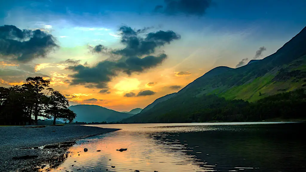 Stunning sunset in the Lake District